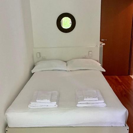 Giardino E Piscina Apartment Беладжо Екстериор снимка